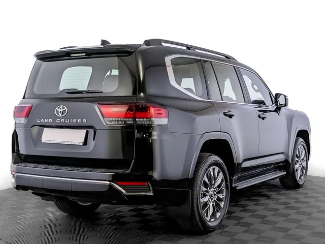 Внедорожник Toyota Land Cruiser 300 АКПП 2025
Год выпуска 2025
Без пробега
Цвет Черный Металлик
Кузов Внедорожник
Двигатель Дизель
Привод Полный привод
Салон обивка сидений кожей черного цвета
Класс Внедорожник
Коробка передач АКПП
Двигатель 
Тип двигателя Дизель
Объем двигателя, л 3.5
Мощность, л.с. 415
Максимальный крутящий момент, Н-м 650