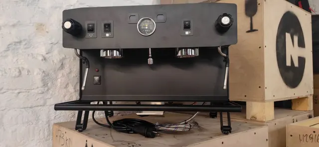 Кофемашина NC-2.1, Россия, производитель ООО «НОВЫЕ КОФЕМАШИНЫ»

Полуавтоматическая кофемашина NC 2.1 предназначена для приготовления эспрессо и дру...