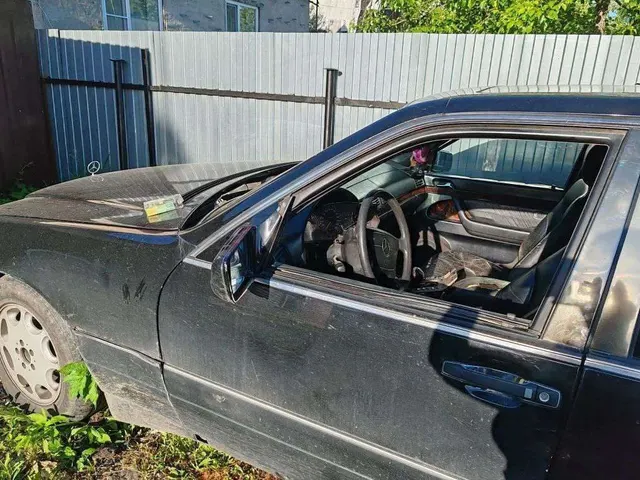 Автомобиль легковой МЕРСЕДЕС-БЕНЦ S500, 1996 года выпуска. Состояние: после ДТП