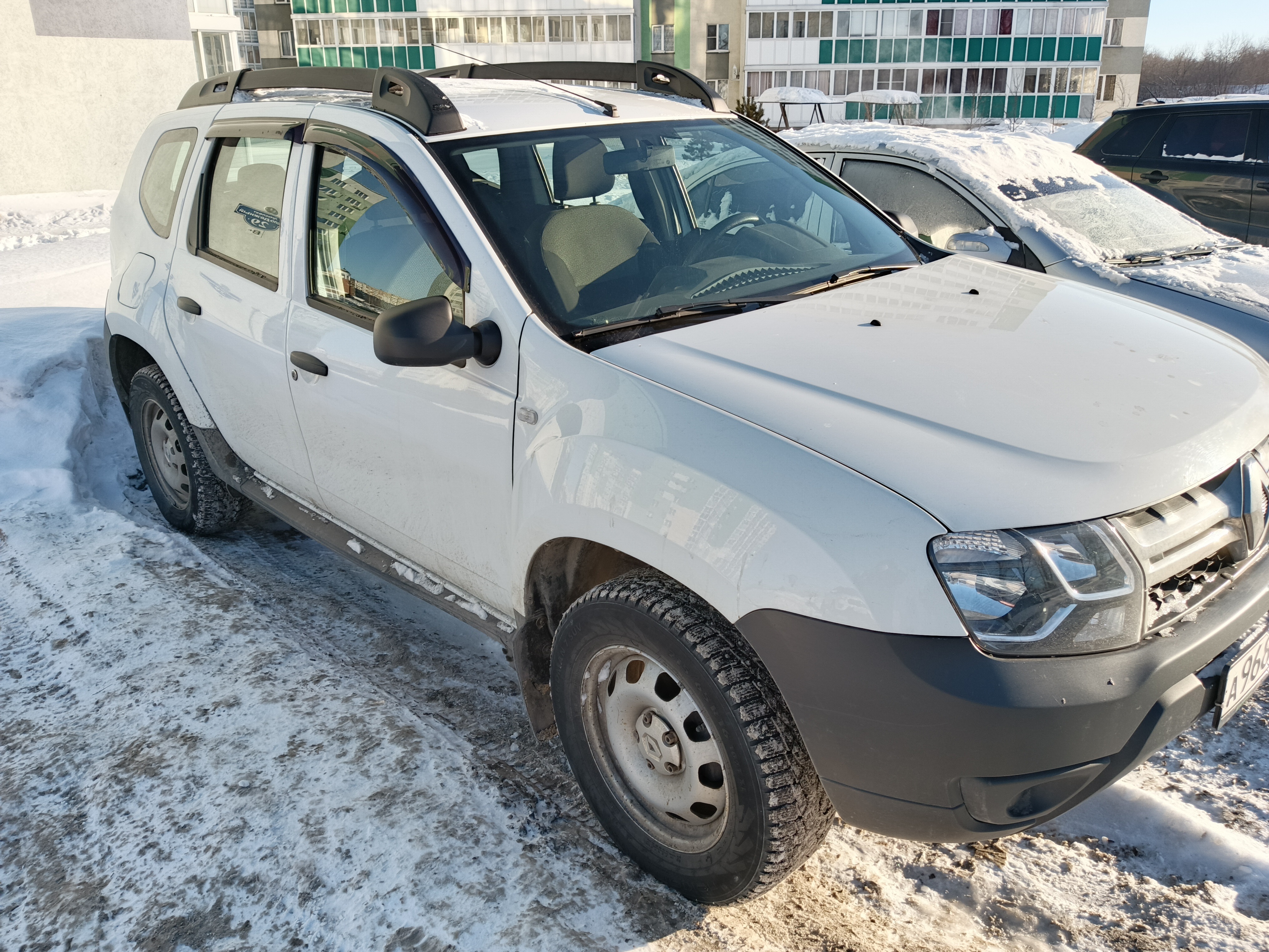 Автомобиль Renault Duster, цвет кузова белый, 2018 г.в., VIN X7LHSRGA560077736, гос.номер А968ОВ 142