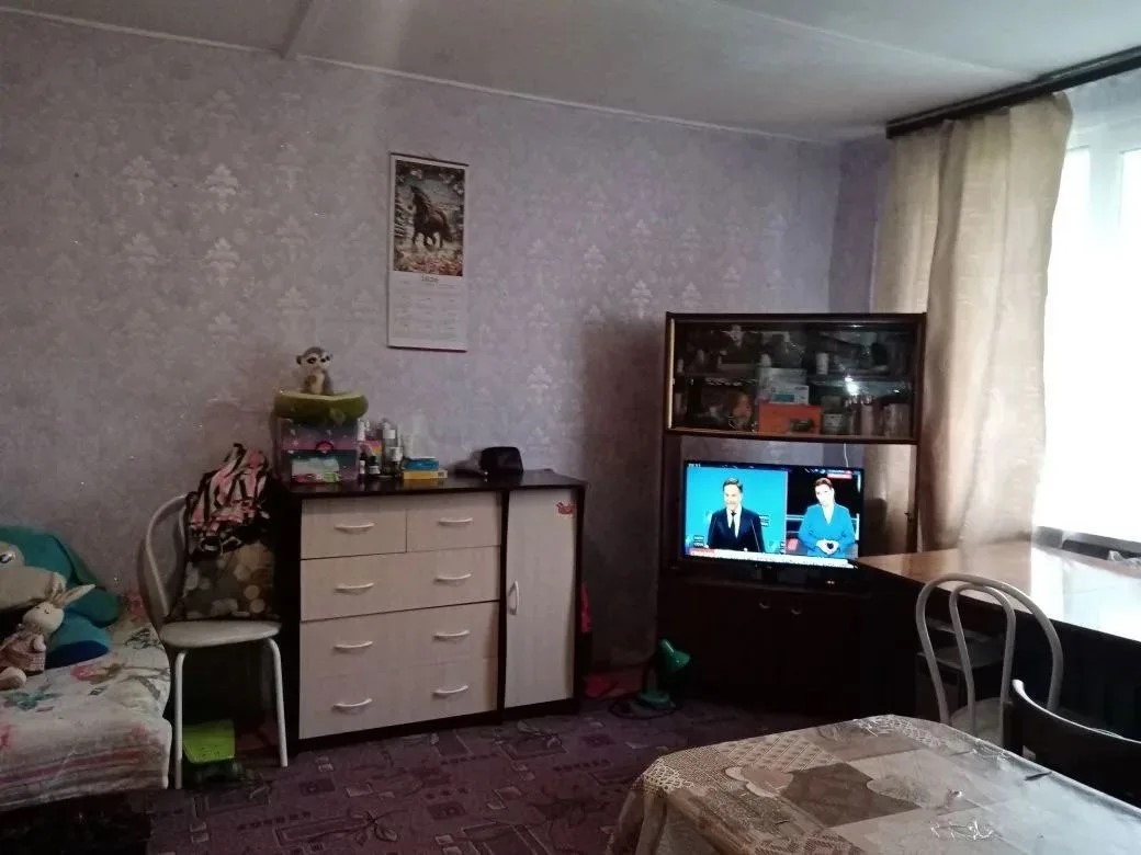 Квартира, расположенная по адресу: Кемеровская область - Кузбасс, Яшкинский р-н, поселок Акация, ул Мира, д 30, кв 11. Описание: общая площадь 39.10 кв.м., этаж 2. Кадастровый номер: 42:19:0212005:717. Имущество обременено ипотекой в силу закона в пользу АО «АЛЬФА-БАНК» по № F0PM0720S240 40900633 от 11.04.2024 года