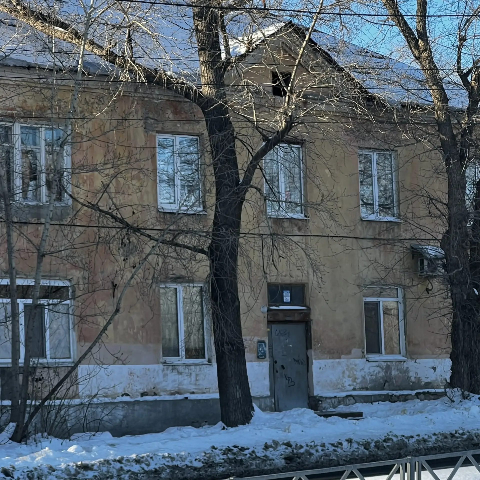 – 23/53 доли в жилом помещении: площадь 78,6 кв. м., Кадастровый номер 63:01:0911003:1241. Адрес: Самарская область, г. Самара, Советский район, ул. Советской Армии, д. 68, кв. 3