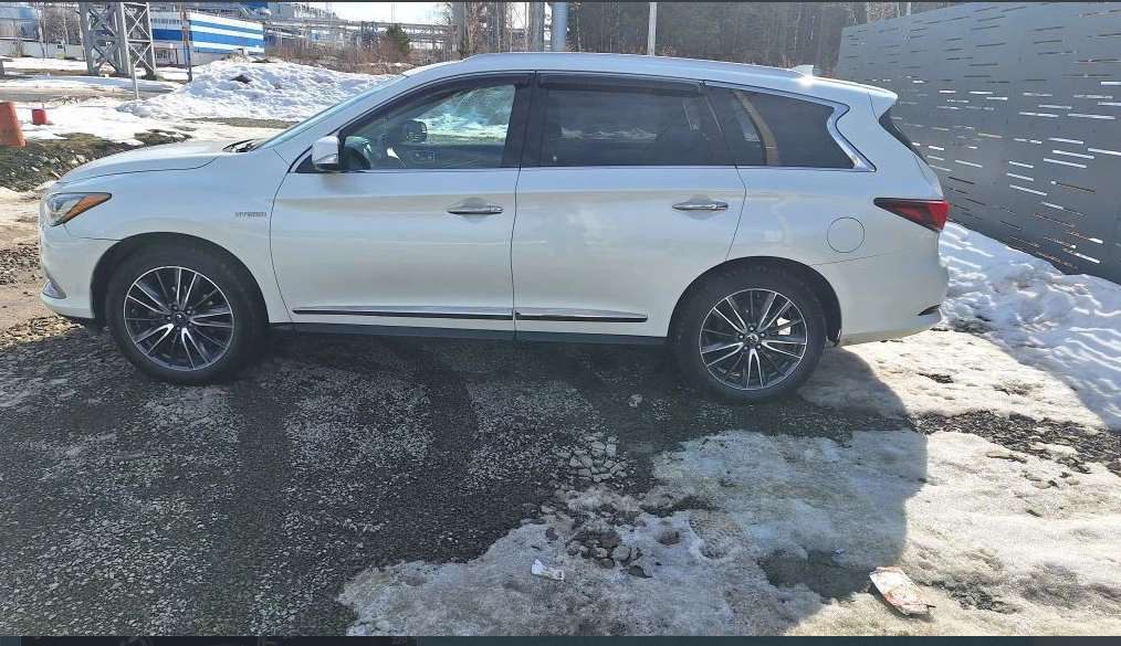 Транспортное средство- марка INFINITI, модель QX60, год выпуска 2017, VIN 5N1CL0MB2GC535898, являющийся предметом залога АО "Альфа - Банк"