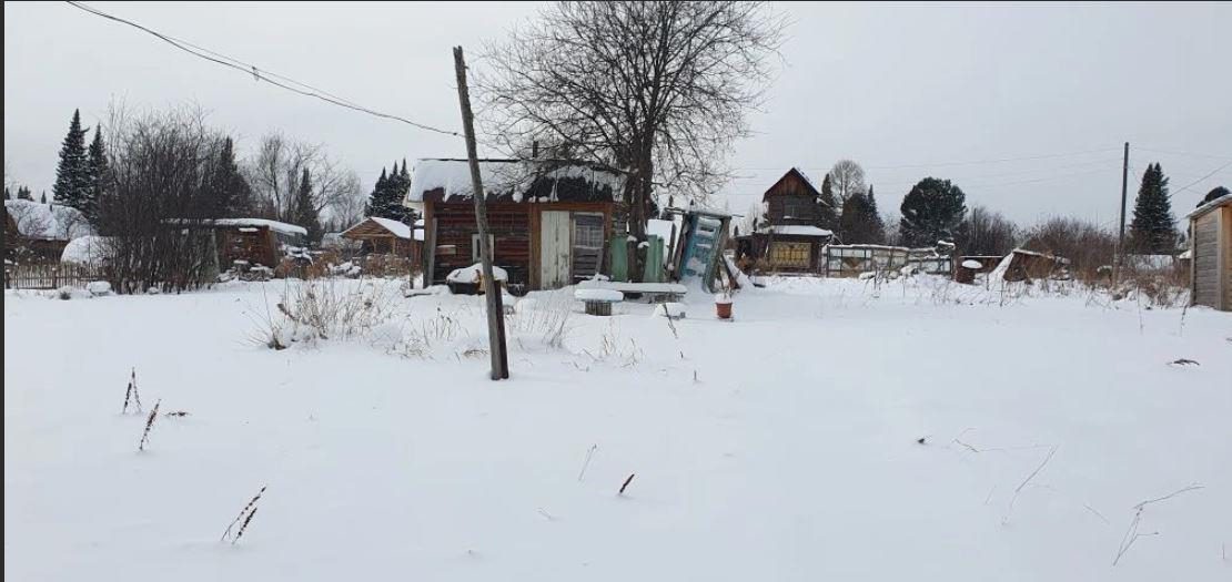 Земельный участок, площадь 800 кв. м., вид объекта: земельный участок, землепользование, кадастровый номер: 70:14:0335031:21, категория земель: земли сельскохозяйственного назначения, вид разрешенного использования садоводство, адрес (местонахождения): Томская обл., р-н. Томский, окр. ж. д. 41 км., с.т. «Университет», 104, вид собственности: общая совместная собственность.