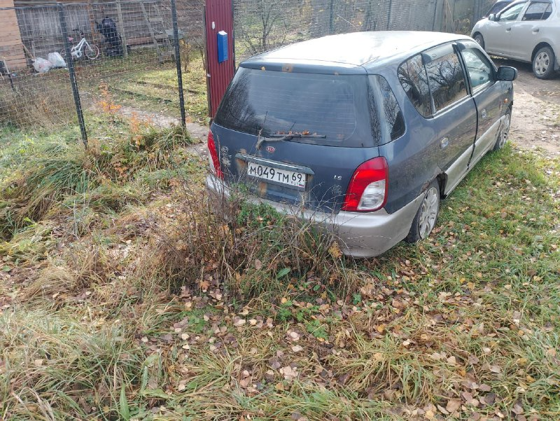 Легковой автомобиль, марка: КИА КАРЕНС VIN: KNEFC523115011329, год изготовления: 2001, ГРЗ: M049TM69, вид собственности: индивидуальная.
