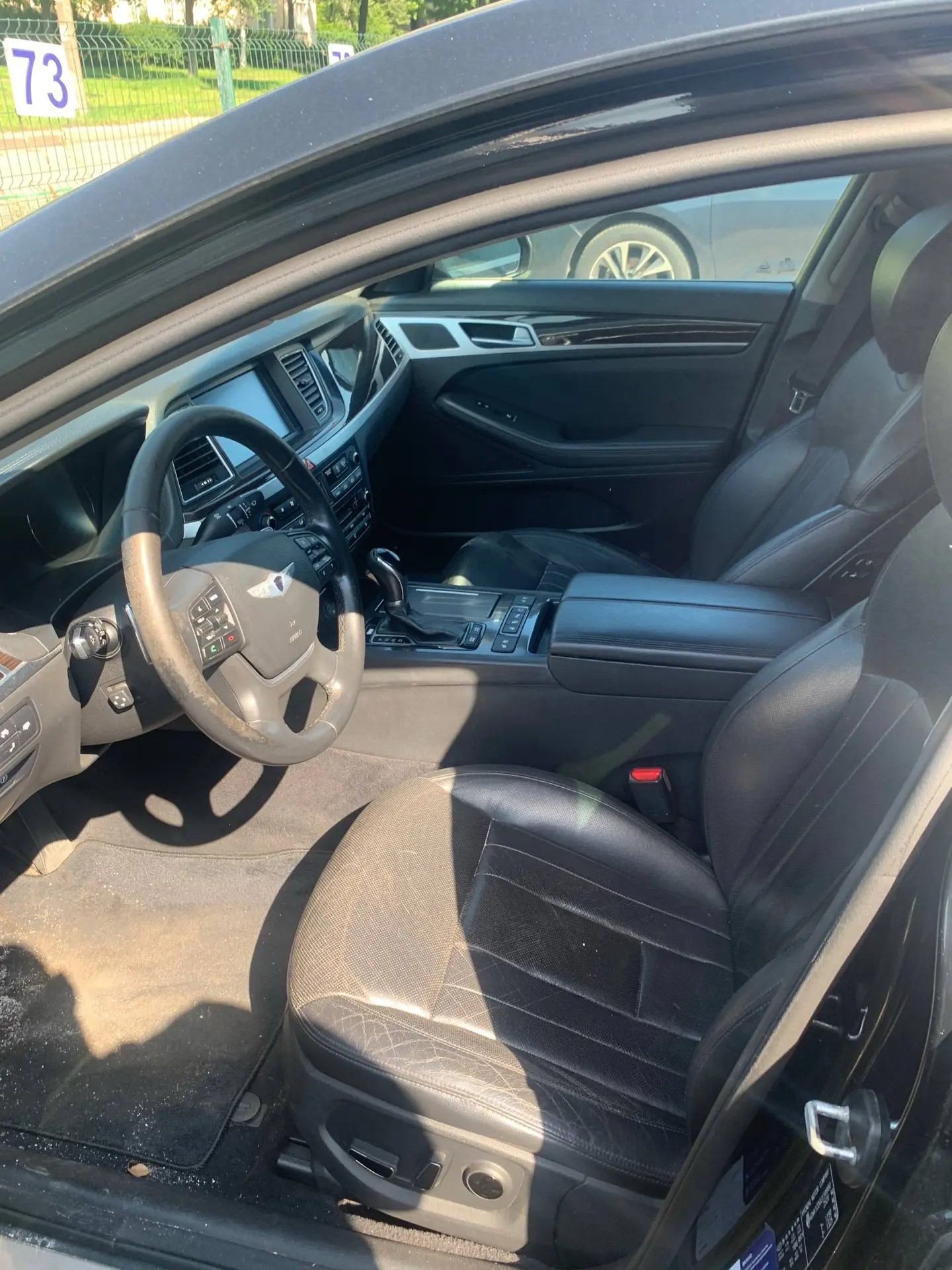 Лот № 11 «Автомобиль Hyundai Genesis (VIN XWEGN41CDG0000067)»
