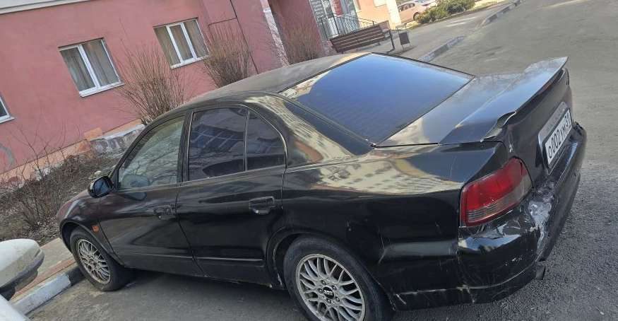 Автомобиль Mitsubishi Galant (год выпуска 1999, Кузов № EA3A0300423, цвет черный, г.р.з. О002УМ31).