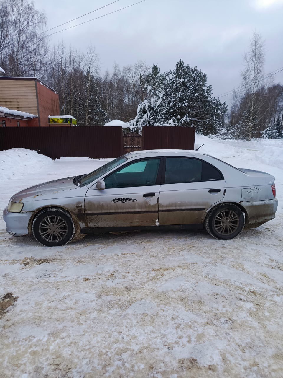 Легковой автомобиль HONDA ACCORD VIN: SHHCG85401U207036 Год выпуска ТС: 2001 Рабочий объем двигателя куб. см: 1850 Модель, № двигателя: F18B2 E311619 Мощность двигателя, л.с. (кВт): 136 (100) Тип двигателя: БЕНЗИНОВЫЙ Цвет: БЕЛЫЙ (СЕРЕБРИСТЫЙ) Залог в пользу ООО МКК «Корона»