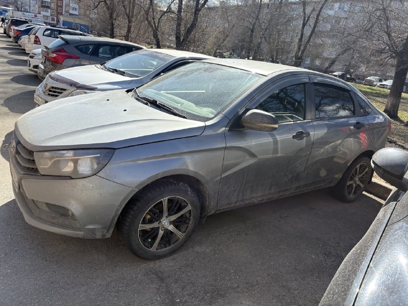 Автомобиль Lada GFL110 Lada Vesta (2017 г.в., VIN XTAGFL110JY135939, цвет серый, г.р.з. К670ЕТ142)