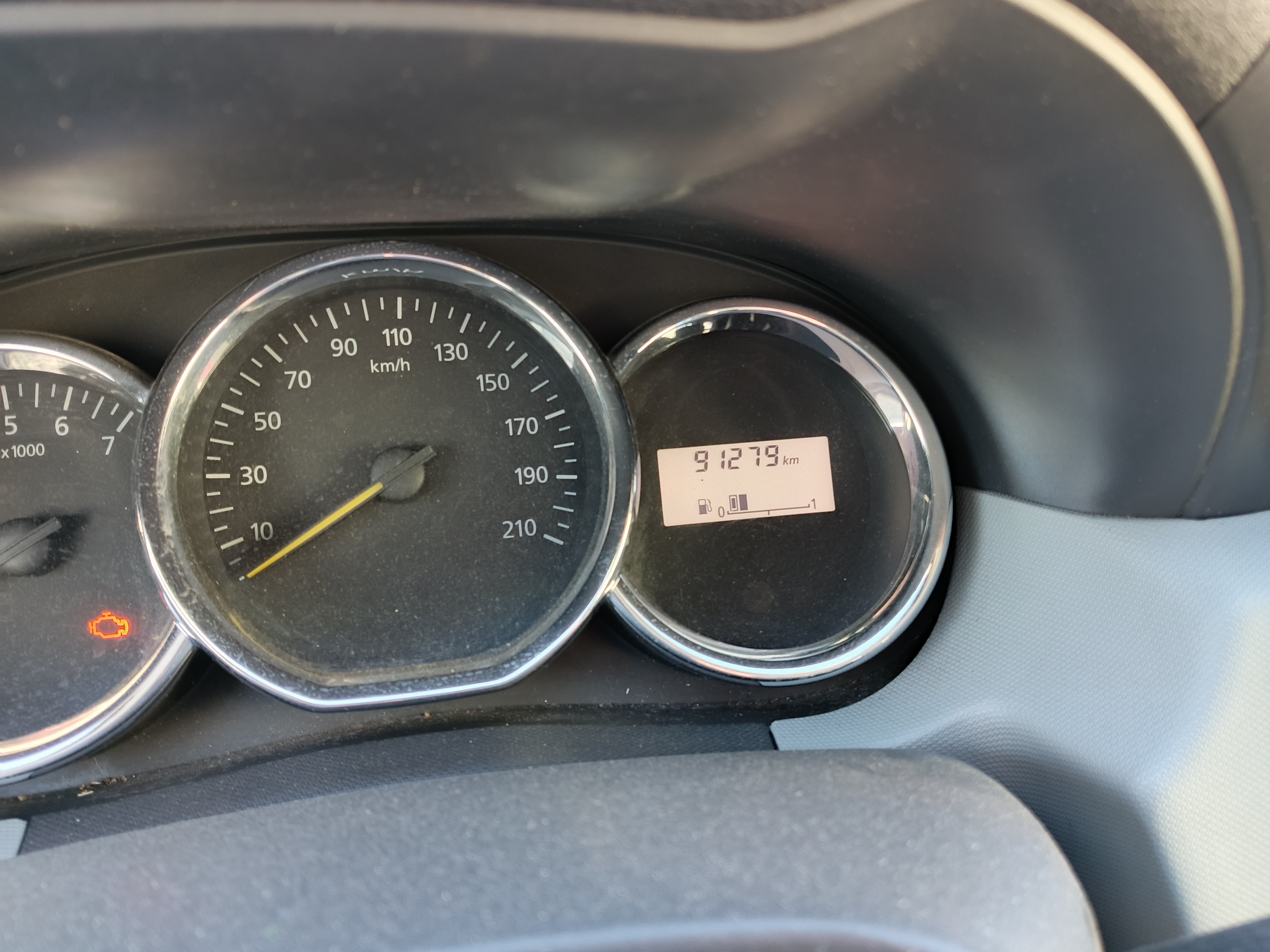 Автомобиль Renault Duster, цвет кузова белый, 2018 г.в., VIN X7LHSRGA560077736, гос.номер А968ОВ 142