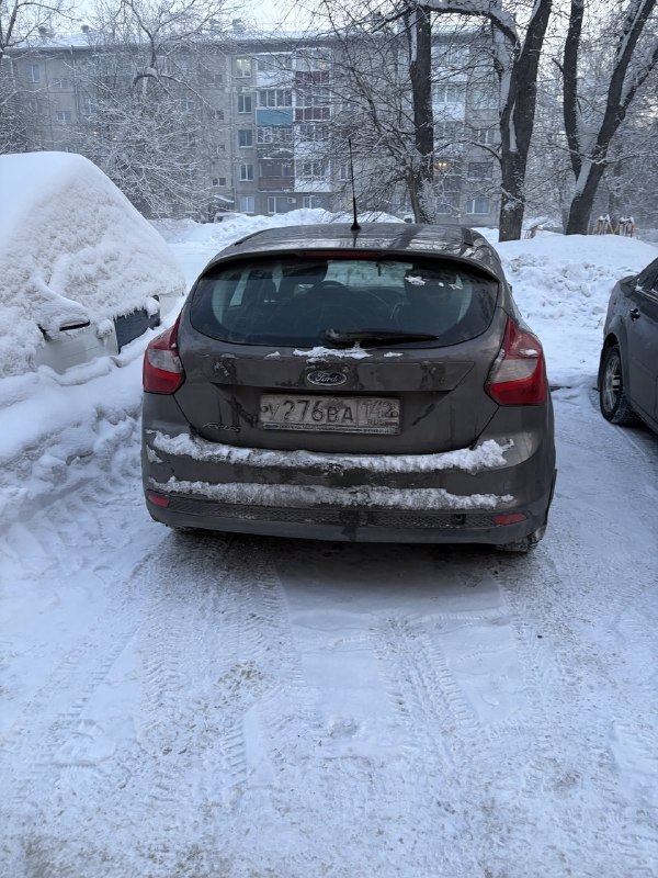 Автомобиль Ford Focus (2012 г.в., VIN X9FKXXEEBKCR69046, цвет серо-коричневый, г.р.з. У276ВА142).