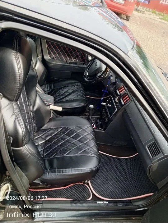 Легковой автомобиль LADA 217220 LADA PRIORA, 2012 года выпуска, VIN XTA217220C0219194, государственный регистрационный знак Е118НХ70, цвет сине-черный, тип кузова – легковой комби (хэтчбек), 5 дверей, двигатель 21116 № 3026556, мощность 87 л.с. (64 кВт), паспорт транспортного средства 63 НР 534835, свидетельство о регистрации 99 48 099202