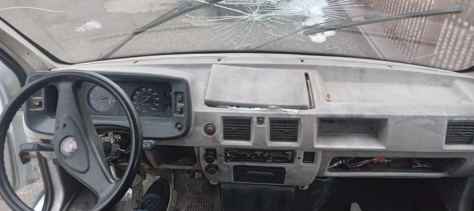 Автотранспортное средство Грузовой автомобиль, марка: ГАЗ грузовой, модель: 33023, год изготовления: 2002, цвет: снежно-белый, VIN: XTH33023021892523, ПТС: 52КН 253984, г/н: Т461РЕ395, разрешенная максимальная масса 3500 кг, масса без нагрузки 2100 кг