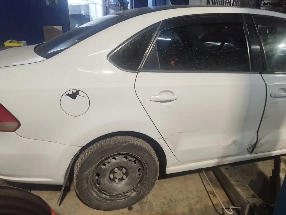 Транспортное средство: Volkswagen Polo, идентификационный номер (VIN номер): XW8ZZZ61ZDG050462, Год выпуска: 2013, гос.номер М977ЕН763, находится в залоге у АО "ТБанк"