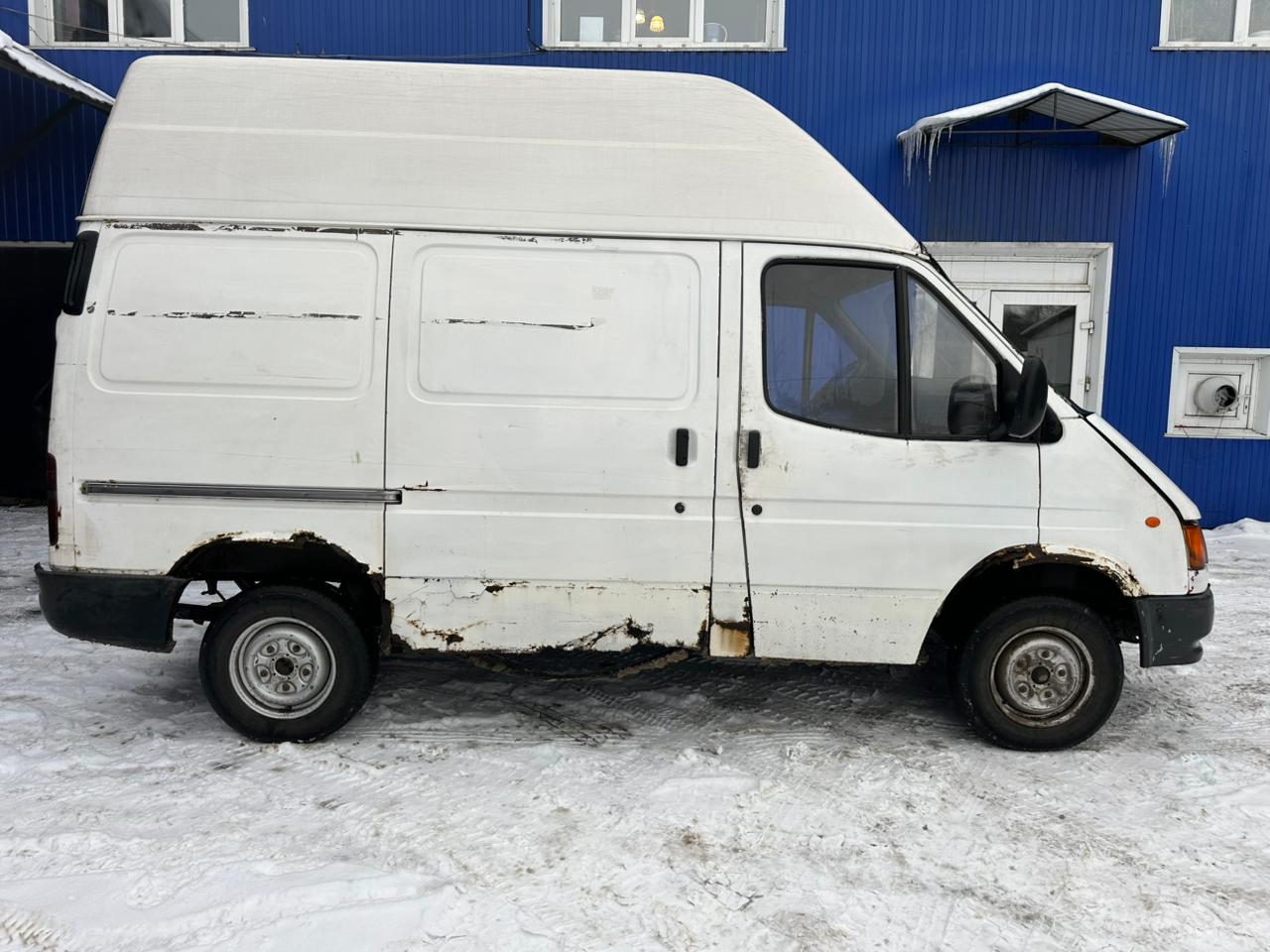 Автомобиль Ford Transit (год выпуска 1995, VIN WF0LXXGBVLSK90638, цвет – белый, г.р.з. Т516ХУ42)