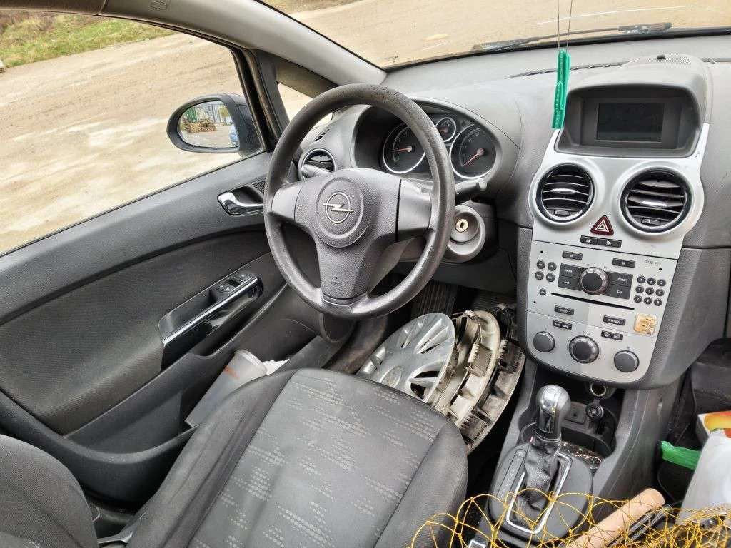 Легковой автомобиль Opel Corsa, VIN:W0L0SDL68B4251902, 2011 года выпуска.