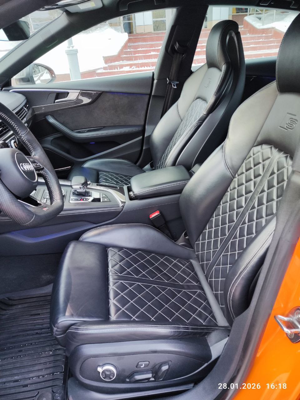 Транспортное средство Марка и (или) модель: AUDI A5, 2019 г.в., VIN WAUZZZF5XKA075450, Номер шасси (рамы): отсутствует, Номер кузова (кабины):- WAUZZZF5XKA075450, Цвет кузова (кабины): ТЕМНО-ОРАНЖЕВЫЙ, Номер двигателя: - -, Рабочий объем (куб.см): 1984, Мощность (кВт/л.с.): 183.1/249.0, Экологический класс: ПЯТЫЙ/5, Тип транспортного средства: легковой седан; являющийся предметом залога Микрокредитной компании «Фонд финансирования предпринимательства Тюменской области».