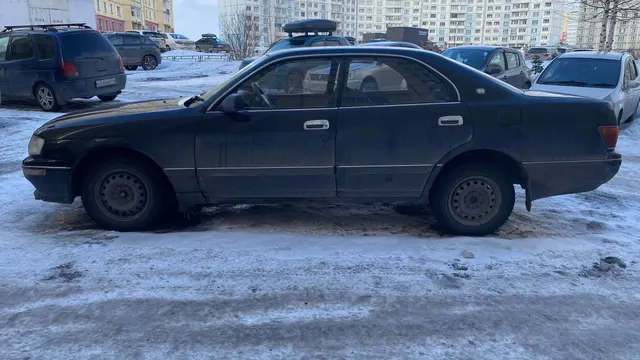 Автомобиль Toyota Crown (год выпуска 1989, Шасси (рама) № LS141009094, цвет – черный, г.р.з. Х847ОЕ142).