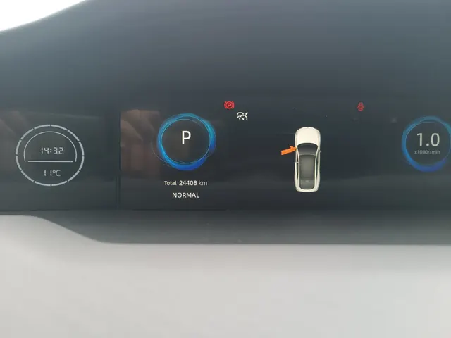 автотранспортное средство: Changan UNI-V, 2023 г.в., VIN: LS5A2DKEXPA330132; Тип ТС: легковой седан; категория ТС В/М1; цвет черный; экологический класс пятый; одобрение типа ТС OПRUA-CN.RU00.0110728, пробег 24 408 км., мощность 133 кВт/180.8 л.с.