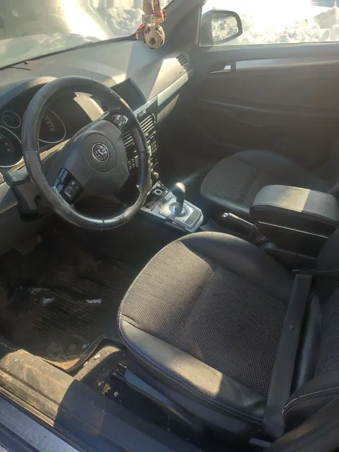 Легковой автомобиль марка – Opel Astra год выпуска – 2011, VIN – XWF0AHL48B0012317, цвет – черный, ПТС – серия 63 РН № 506454 от 18.09.2021 г.