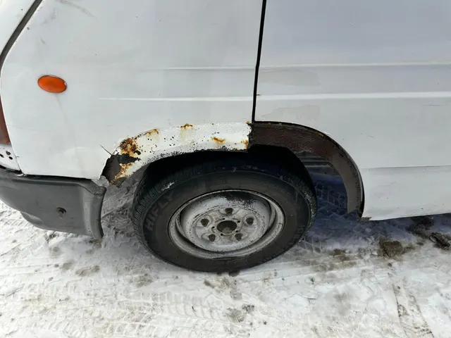 Автомобиль Ford Transit (год выпуска 1995, VIN WF0LXXGBVLSK90638, цвет – белый, г.р.з. Т516ХУ42)