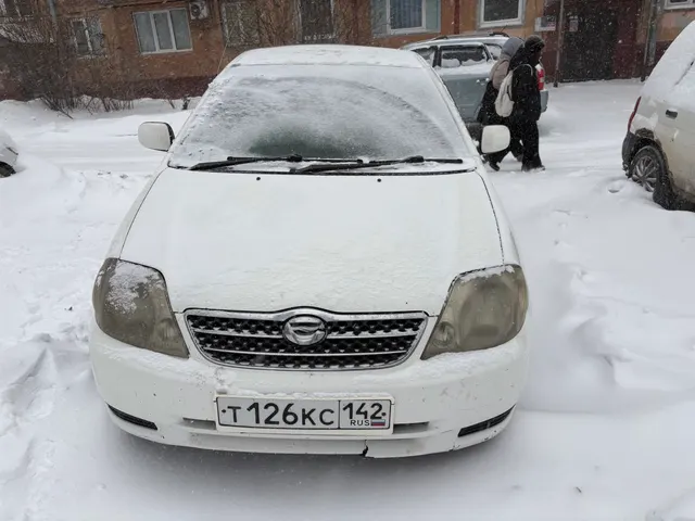 Автомобиль Toyota Corolla Fielder (2001 г.в., Кузов № NZE1210063422, цвет белый, г.р.з. Т126КС142).