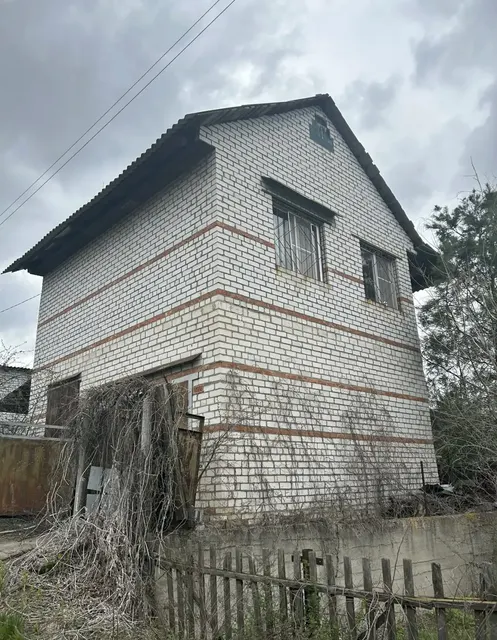Дом, площадью: 80 кв.м., с кадастровым номером: 34:03:140109:12192, расположенный на земельном участке, площадью: 528 кв.м., с кадастровым номером: 34:03:140109:11702; адрес: Российская Федерация, Волгоградская область, Городищенский район, СНТ "Мичуринец-2", д. 2356.