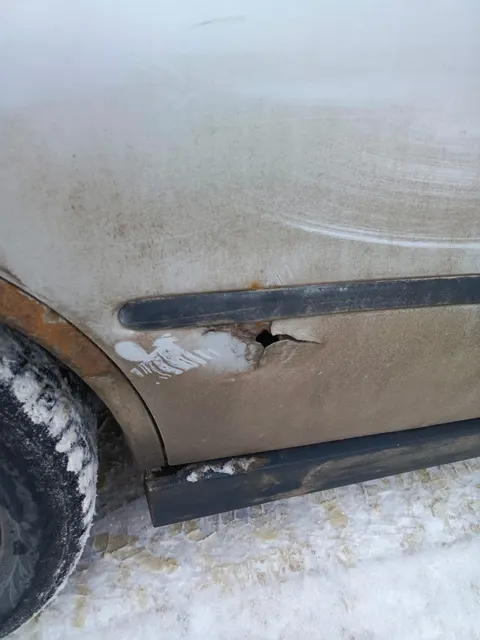 Легковой автомобиль HONDA ACCORD VIN: SHHCG85401U207036 Год выпуска ТС: 2001 Рабочий объем двигателя куб. см: 1850 Модель, № двигателя: F18B2 E311619 Мощность двигателя, л.с. (кВт): 136 (100) Тип двигателя: БЕНЗИНОВЫЙ Цвет: БЕЛЫЙ (СЕРЕБРИСТЫЙ) Залог в пользу ООО МКК «Корона»