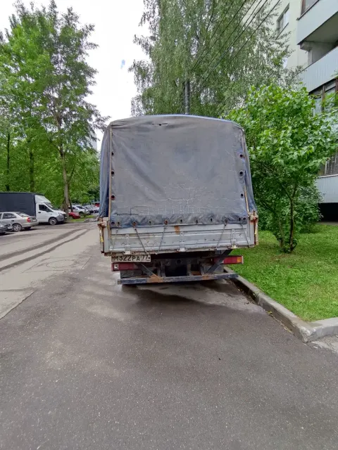 Автомобиль ГАЗ 3302 (год выпуска 2003, VIN XTH33020031894512, цвет – белый, г.р.з. М322РА77).