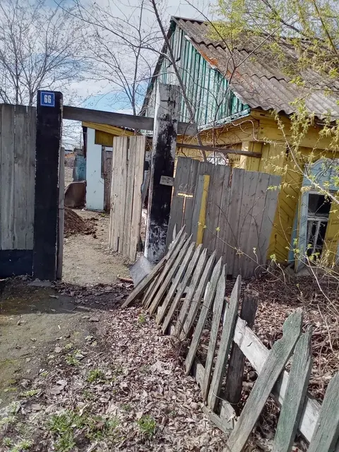 Помещение жилое, расположенное по адресу: Курганская обл., Петуховский р-н, г. Петухово, ул. Пролетарская, д. 66, пом. 1, доля 1/2, площадь 20 кв. м., кадастровый номер 45:14:020202:570