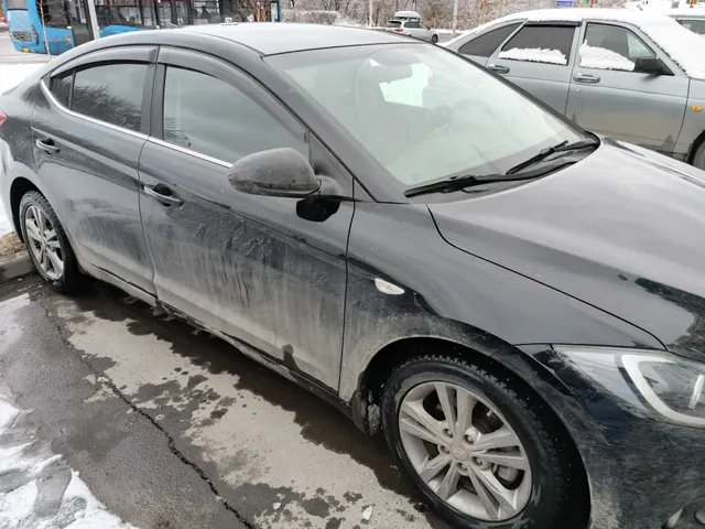 Hyundai Elantra, VIN: XWEDC41CBH0000994