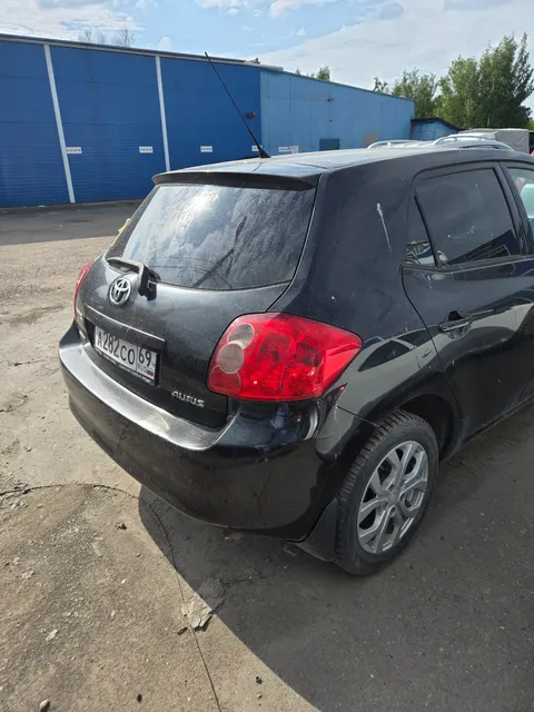 Автомобиль Toyota Auris, 2008 г.в., VIN SB1KV56E40F082570