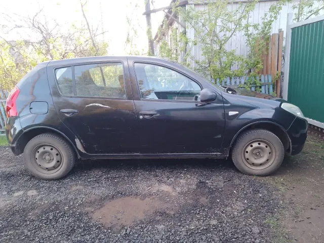 Легковой автомобиль, модель: RENAULT SR, год изготовления: 2011, цвет: черный, VIN: X7LBSRC2HBH389621, г/н: А661ХА156, вид собственности: индивидуальная