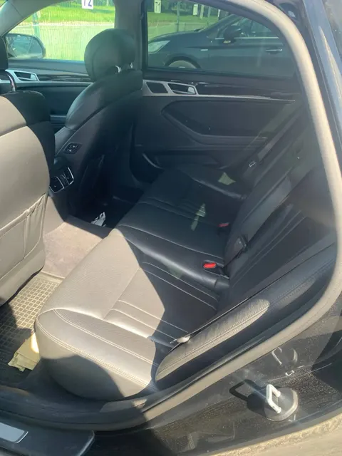 Лот № 11 «Автомобиль Hyundai Genesis (VIN XWEGN41CDG0000067)»
