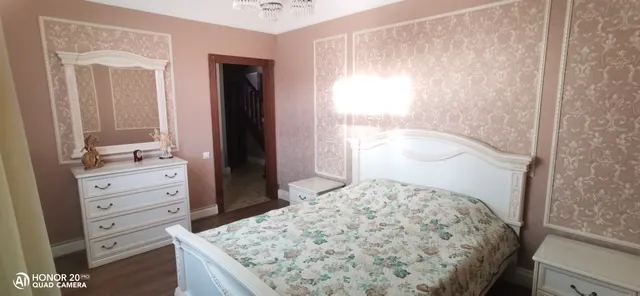жилой дом и земельный участок