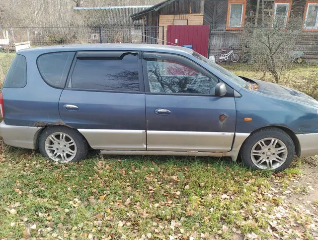 Легковой автомобиль, марка: КИА КАРЕНС VIN: KNEFC523115011329, год изготовления: 2001, ГРЗ: M049TM69, вид собственности: индивидуальная.