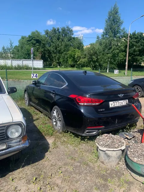 Лот № 11 «Автомобиль Hyundai Genesis (VIN XWEGN41CDG0000067)»