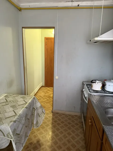 Квартира, площадь 31 кв.м., адрес (местонахождение): Астраханская область, г. Астрахань, район Трусовский, ул. Геологов, д. 21, кв.2, кадастровый (условный) номер: 30:12:040493:62 Находится в долевой собственности, размер доли: 1/8