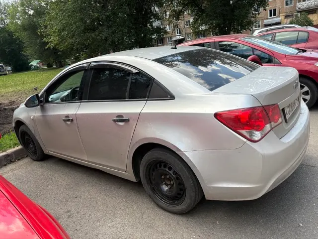 Автотранспортное средство со следующими характеристиками: Марка и(или) модель: CHEVROLET KL1J CRUZE; 2013 года выпуска; номер двигателя Z18XER 20TB1453; VIN: XUFJF695JD3053838.