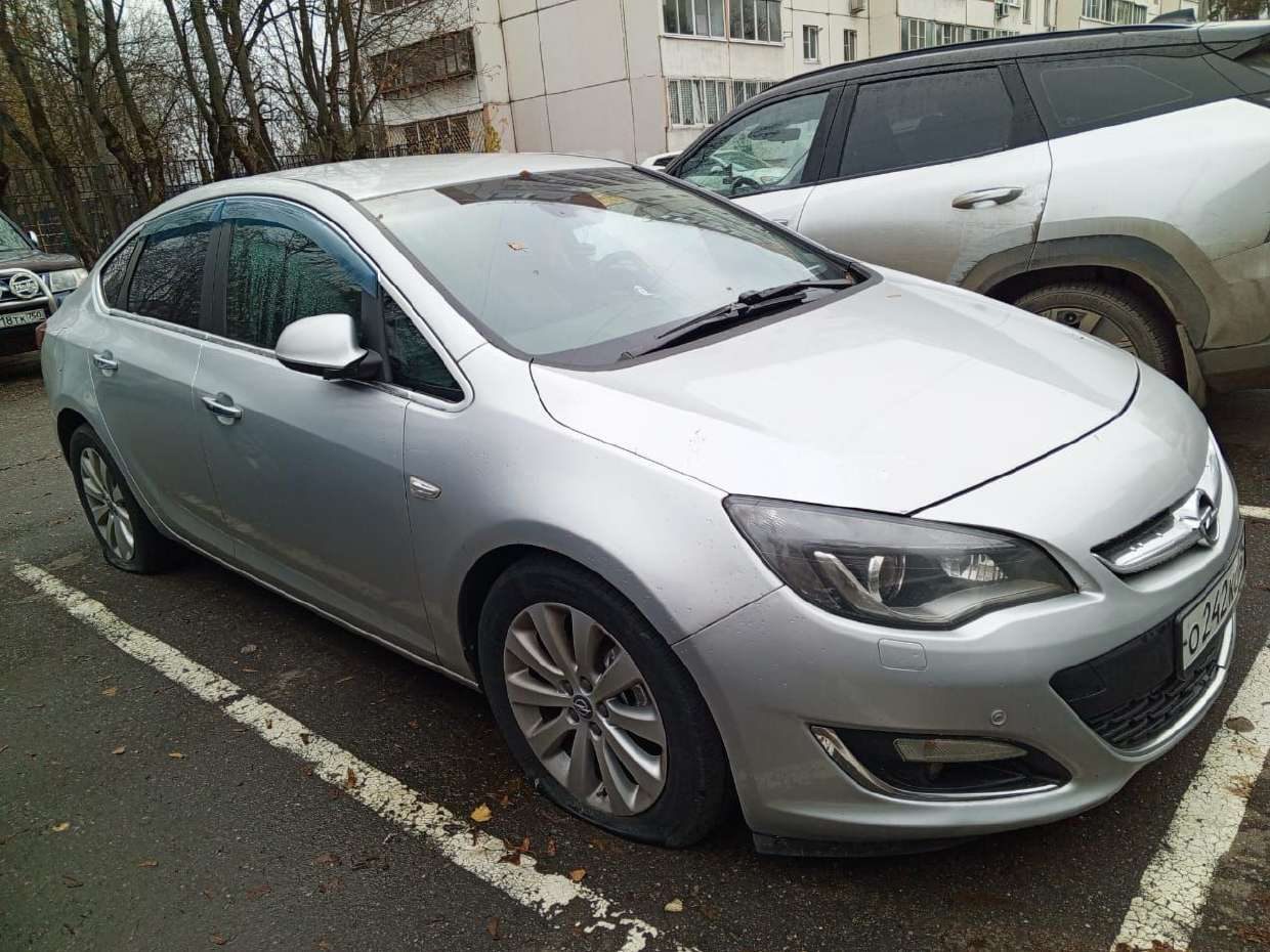 Автомобиль легковой, марка: OPEL, модель: ASTRA P-J, VIN: XUFPE5DC8D3036953, гос. рег. номер: О242КО75, год изготовления: 2013