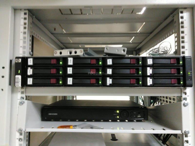 Лот №10, Дисковый массив HP StorageWorks P2000 G3 Dual 8 Гбит/с FC 3.5, без жестких дисков