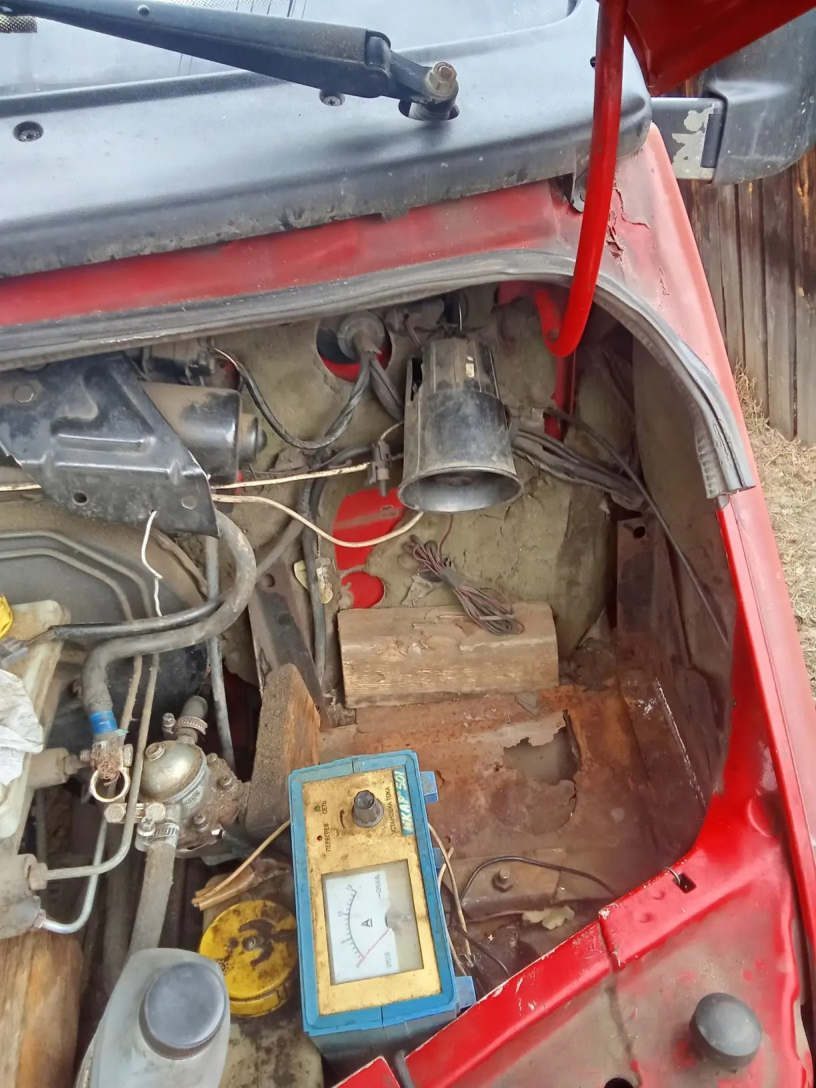 Лот №1, Автомобиль грузовой, марка: FORD TRANSIT, модель: FT100 LD, VIN: WF0CXXGBVCPR49110, гос. рег. номер: В693НН43, год изготовления: 1993 (транспортное средство имеет повреждения)