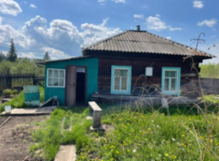 Земельный участок, площадь 1050 кв.м., адрес (местонахождение): Россия, Красноярский край, Емельяновский р-н, село Еловое, ул. Набережная, дом 1-2, кадастровый (условный) номер: 24:50:0100174:1018 ( Общая долевая собственность, 1/3)и Жилой дом, площадь 17.6 кв.м., адрес (местонахождение): Россия, Красноярский край, Емельяновский район, с. Еловое, ул. Набережная, дом 1, корпус 1, кадастровый (условный) номер: 24:11:0040103:724.(Общая долевая собственность, 1/3)