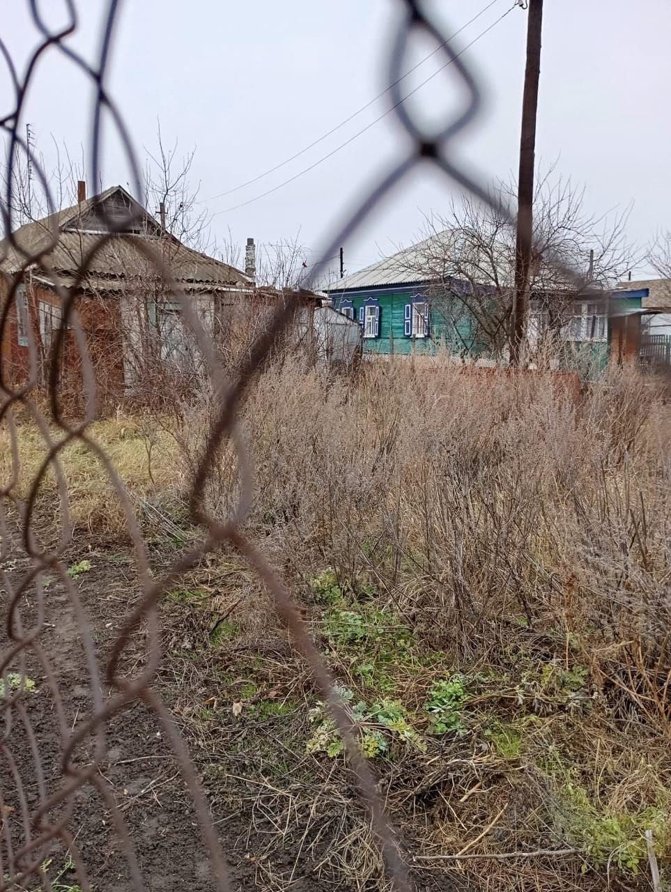 1/4 доля в праве на жилое здание, площадь: 42,8 кв.м., кадастровый номер: 34:39:000045:714, Адрес (местоположение): Россия, Волгоградская обл., г. Фролово, ул. Октябрьская, дом №54
