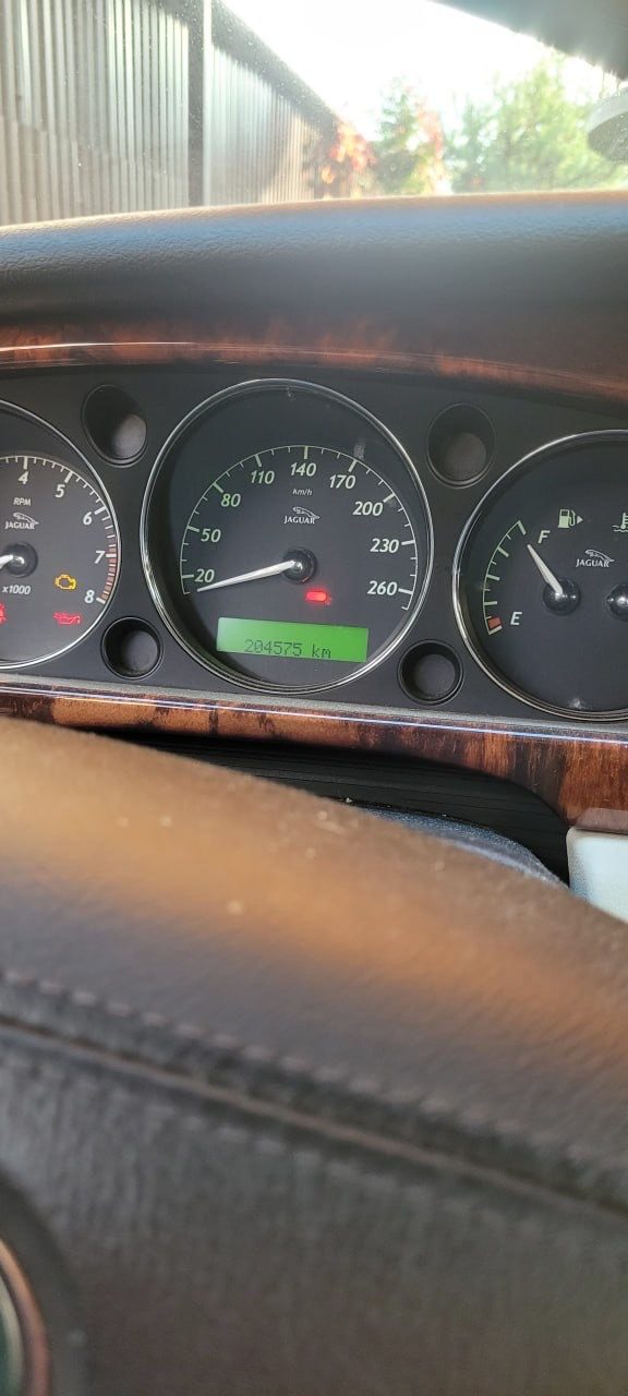 Автомобиль