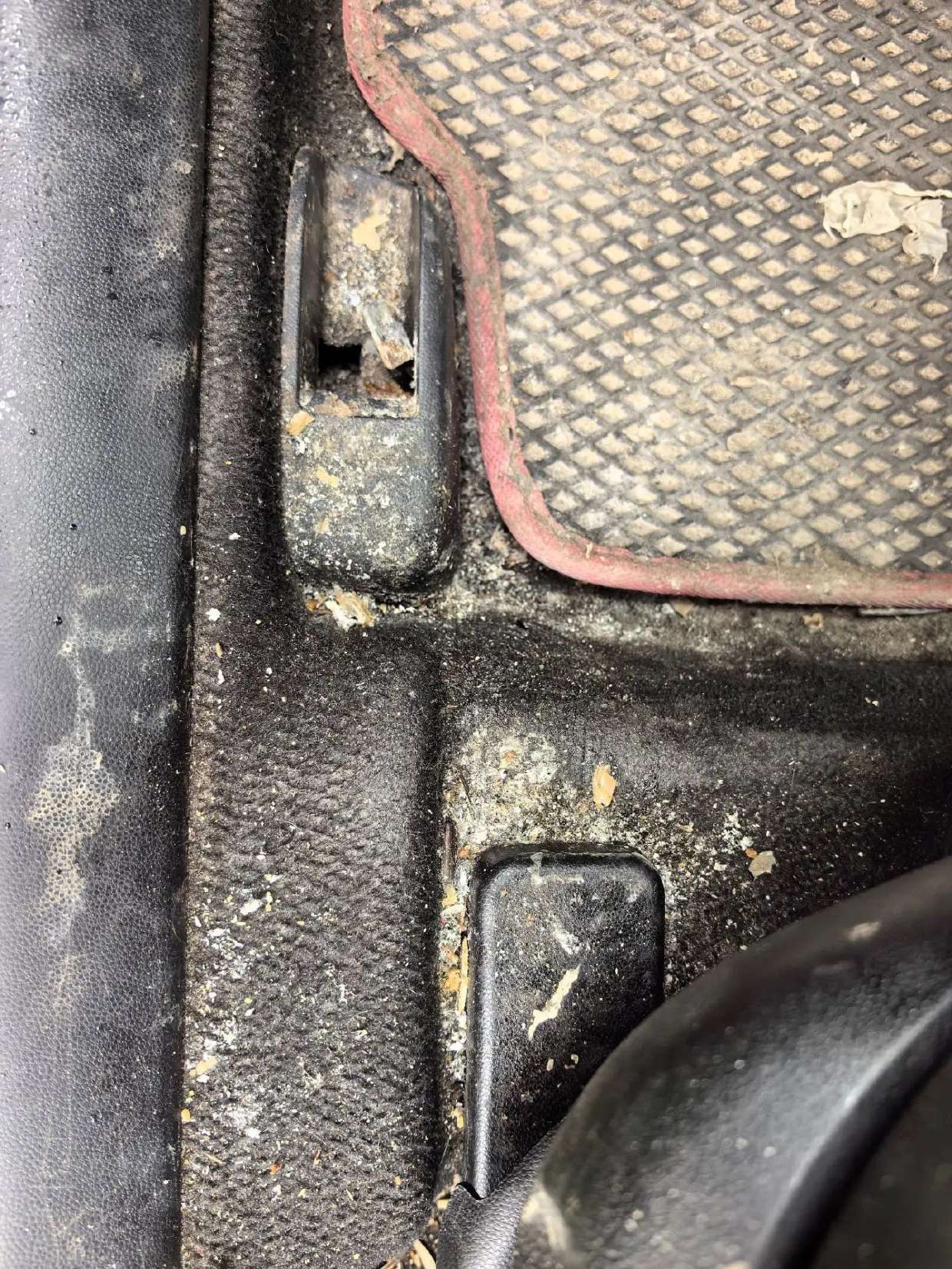 Автомобиль легковой, марка: MAZDA, модель: 3, VIN: JMZBK14Z281600043, гос. рег. номер: О264РН196, год изготовления: 2007 (транспортное средство имеет повреждения)