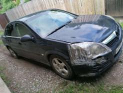 Автомобиль OPEL VECTRA, VIN – W0L0ZCF697106881, рег. знак – Н770АО124, год выпуска – 2007 г., модель, № двигателя – Z18XER 20JP5387, шасси (рама) – ОТСУТСТВУЕТ, кузов № – W0L0ZCF6971068813, цвет – ЧЕРНЫЙ, мощность двигателя, Вт/л.с. 102,9/140. На авто имеются повреждения: передний бампер, решетка радиатора, правая блок фара, правое переднее крыло, правая передняя дверь, заднее правое крыло, задний бампер подушки безопасности с правой стороны отсутствуют 2 шт., течь масла и жидкости в двигателе,