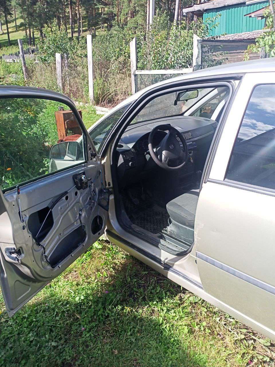 Автомобиль легковой, марка: ОПЕЛЬ MERIVA, модель: ОПЕЛЬ MERIVA, VIN: W0L0XCE7584283039, гос. рег. номер: О951ТК102, год изготовления: 2008