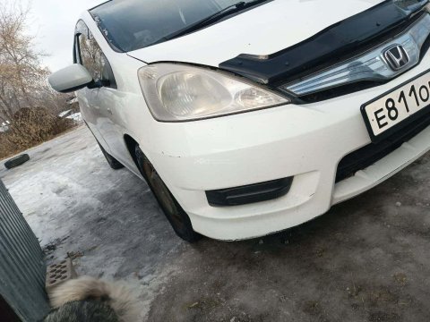 ТС: HONDA FIT SHUTTLE HYBRID, 2011 года выпуска, кузов (кабина, прицеп): GP2-3016898, цвет: белый, идентификационный номер (VIN) отсутствует.