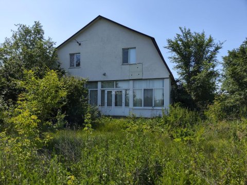 Жилое здание -160 кв. м, земельный участок- 3387 +/- 0 кв. м, адрес: Самарская область, Безенчукский р-н, с. Никольское, ул. Зеленая Лука, д. 10а